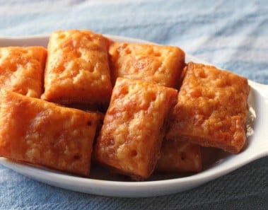 Cheesy Crackers – Homemade Cheese Crackers Recipe