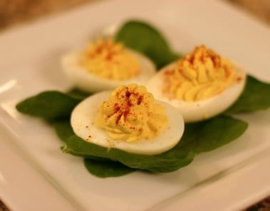 How To Make Delicious Deviled Eggs – Easy and Delicious Stuffed Eggs