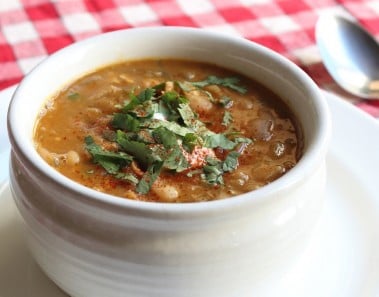 White Bean Chicken Breast Chili – Easy & Healthy Chicken Chili Recipe