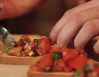 2 Quick and Easy Vegetarian Appetizers (VIDEO)