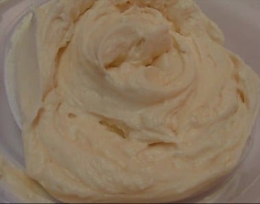 Betty’s Fluffy White Filling and Frosting for Cakes and Cupcakes