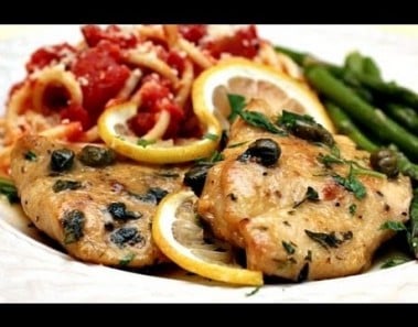 *DELICIOUS* Chicken Piccata Recipe – Juicy Chicken Breasts in Lemon Caper Piccata Sauce