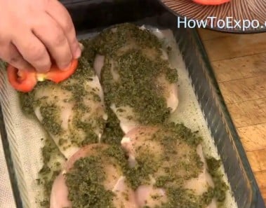 How To Cook – Easy Baked Chicken With Pesto Sauce Recipe