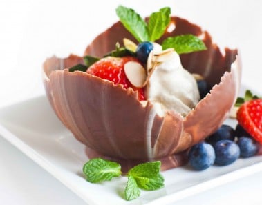 How To Make Chocolate Dessert Bowls