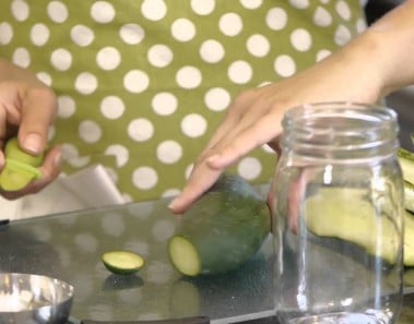 How to Make Crunchy Kosher Dill Pickles : Pickle Me This, Pickle Me That