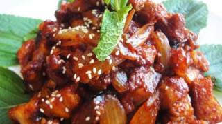 Korean spicy stir-fried pork (Jeyukbokkeum:제육볶음)