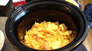 Easy and Delicious Slow Cooker Macaroni and Cheese