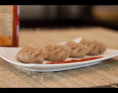 Video Recipe: Vegetarian Momos | Dumplings | Dim Sums