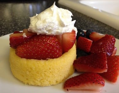 Weight Watchers Recipe – Strawberry Shortcake dessert! Quick and Easy! 3 Point Dessert!