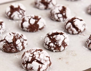 Chocolate Crinkle Cookie Recipe – Laura Vitale – Laura in the Kitchen Episode 756