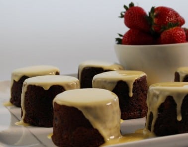 Chocolate Fruit Mince Puddings Recipe w/ Custard & Strawberries – Woolworths