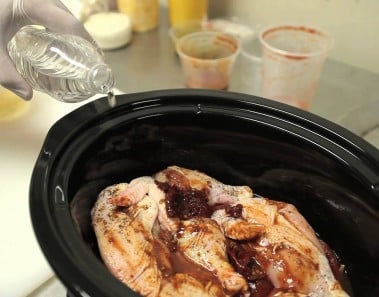 How to Cook Chicken Carne Adovada in a Crock-Pot : Mexican Recipes