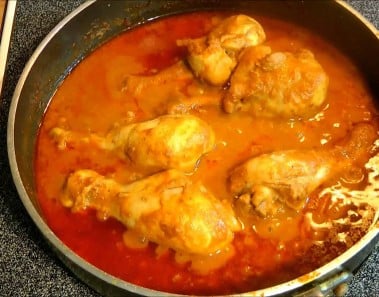 How to make Kolhapuri Chicken Curry