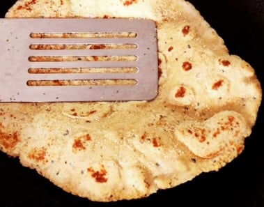 How To Make Naan Bread – Whole Wheat – A Healthy Recipe – hissingcooker.com