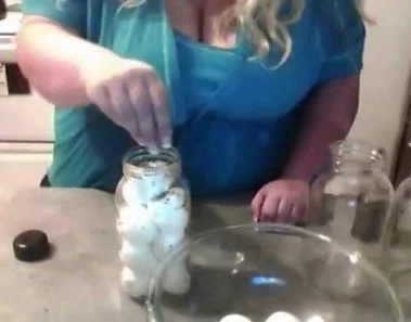 how to make  Pickled eggs pub style