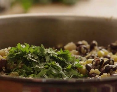 How to Make Quinoa and Black Beans