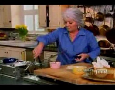 Paula Fries a Cheesecake