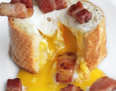 3-Ingredient Egg Bacon Baguette Breakfast Recipe 바게트 브런치 만들기 – 한글 자막