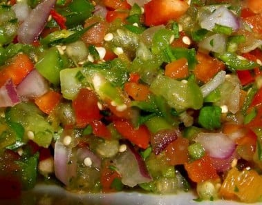 Fresh and Spicy Tomatillo Pico De Gallo
