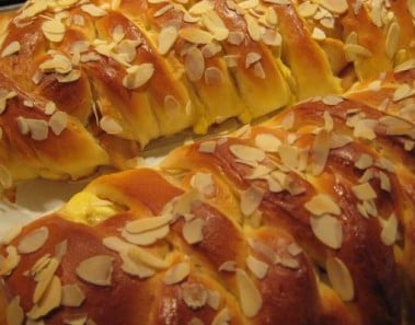 Apple & Cream Cheese Braid