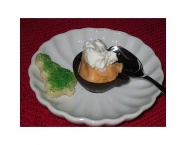 Itty Bitty Chocolate Cups Filled With Pumpkin-Eggnog Ice Cream