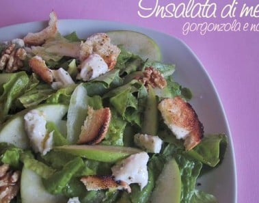 Salad With Apples, Gorgonzola and Walnuts