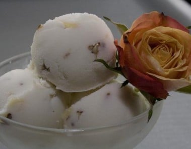 White Chocolate Almond Ice Cream