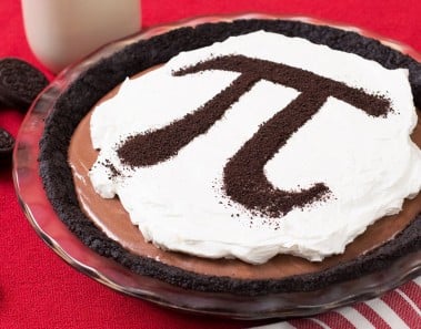 CHOCOLATE OREO MOUSSE PI PIE – NERDY NUMMIES