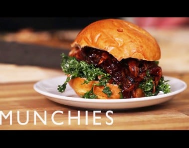 How to Make a Vegan Pulled BBQ Mushroom Sandwich