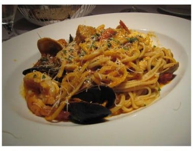 Mussels In Spicy Tomato Sauce