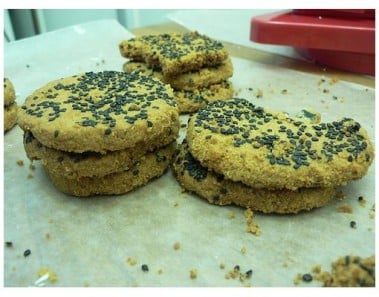 Sesame Cookies