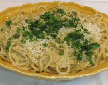 Creamy Garlic Pasta – Lynn’s Recipes