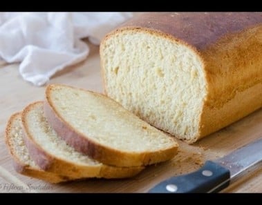 Easy Homemade Sandwich Bread Recipe {made from scratch}