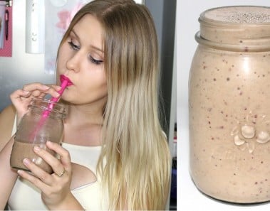 HEALTHY BREAKFAST PROTEIN SMOOTHIE RECIPE