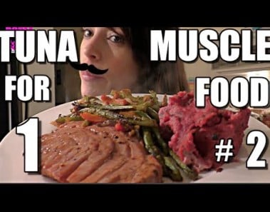 MUSCLE FOOD: FIT CHICKEN BURGERS | MONSTER TUNA MEAL RECIPES