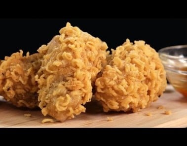 Ramen-Crusted Chicken Wings Recipe | Eat the Trend