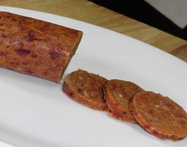 Sieten Veggeroni (Vegetarian Pepperoni Sausage) – Non-meat mania by Bhavna