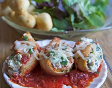 Cheesy Chicken & Spinach Stuffed Shells Recipe