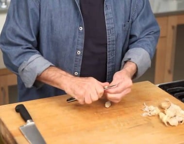 Jacques Pépin: How to Chop Garlic