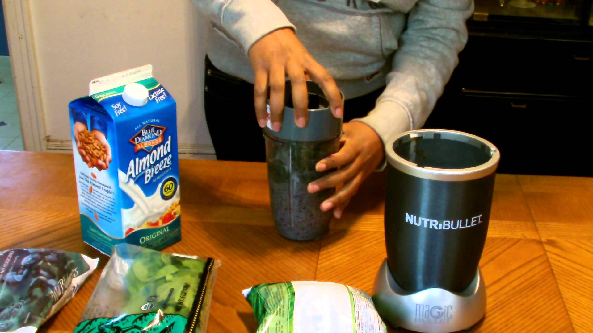 Nutribullet green smoothy and almond milk drink recipe Recipe Flow