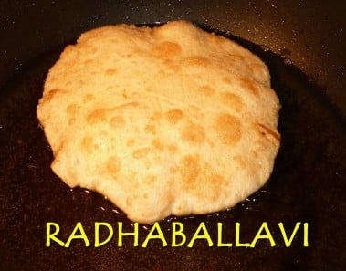 Radhaballavi – Fried Urad Dal Bread – A Delicious Breakfast Recipe