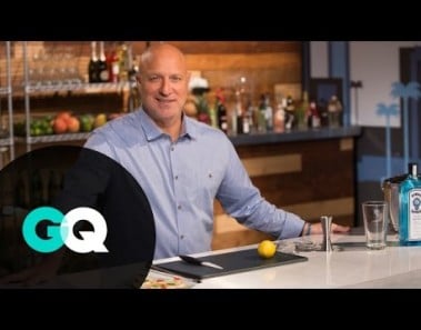Tom Colicchio Shows You How to Make a Gin Martini | America’s Bartender with GQ