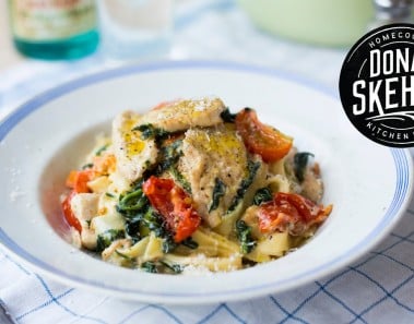 Creamy Chicken & Spinach Pasta!