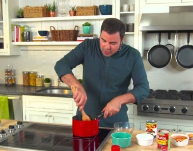 Easy Buffalo Chicken Chili Recipe – PAM Cooking Spray