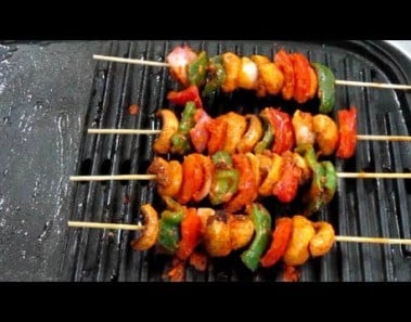 Grilled Mushrooms (Mushroom Tikka – North Indian Style) Recipe in Hindi with Captions in English