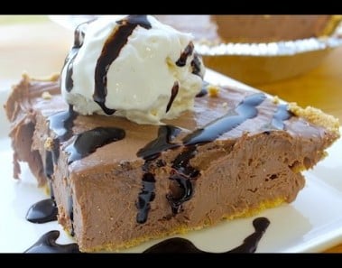 Nutella Cheesecake Pie