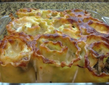 Pesto Chicken Alfredo Lasagna Rolls