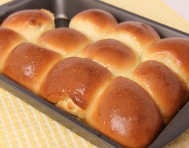 Homemade Dinner Rolls Recipe – Laura Vitale – Laura in the Kitchen Episode 453