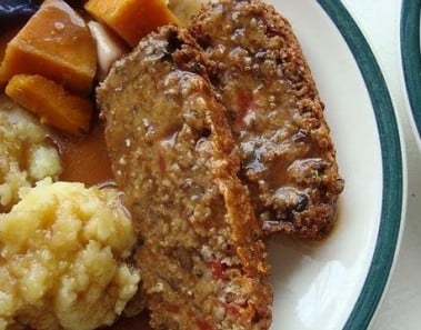VEGETARIAN meatless MEATLOAF WITH GRAVY recipe