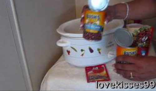 5 Ingredients to Fabulous.. Slow Cooker Vegetarian Chili